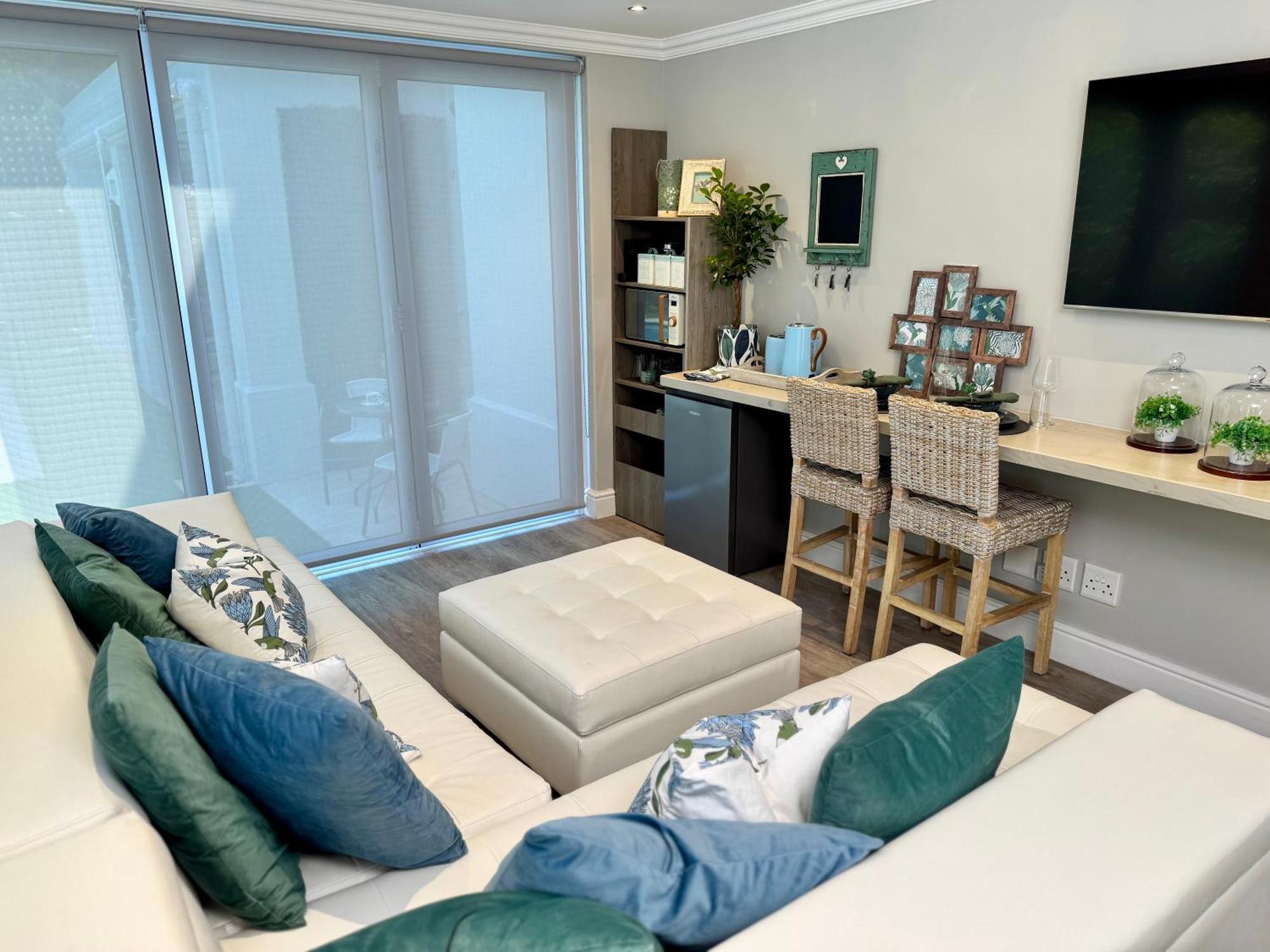 Hummingbird Corner Apartment Cape Town